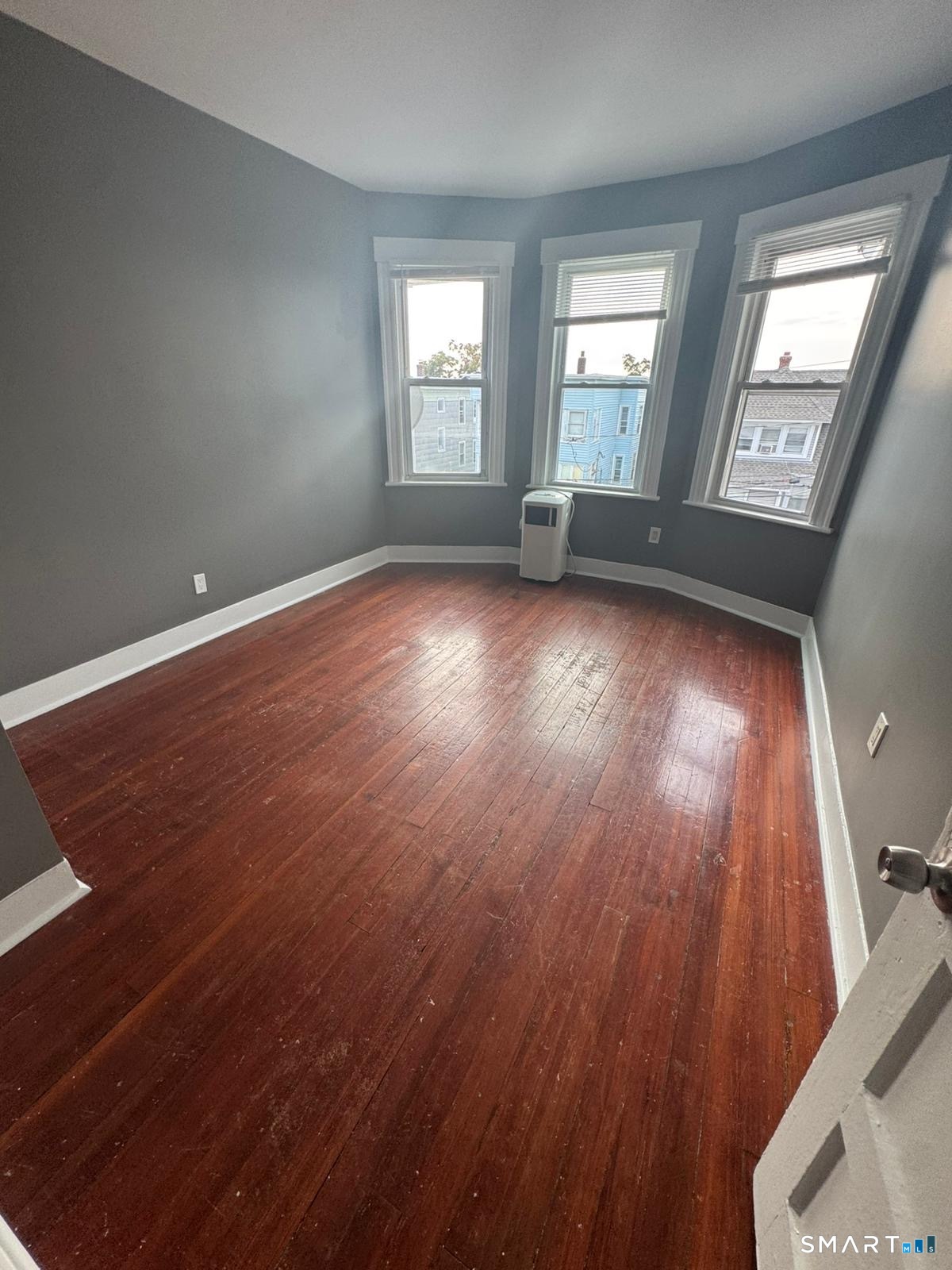 182 Hewitt Street Bridgeport, CT 06607 - Photo 6 of 10