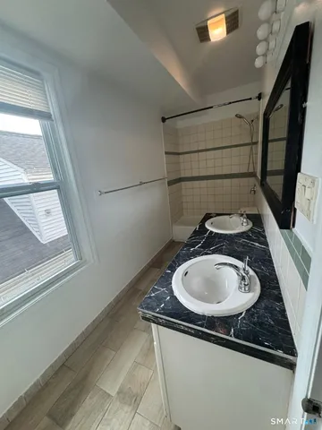 $2,800 | 182 Hewitt Street, Bridgeport, CT 06607