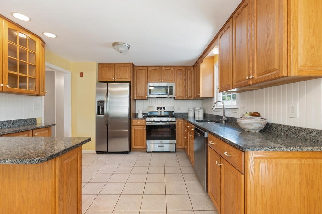 149 Cranberry Road Dracut, MA 01826 - Photo 14 of 35 Gallery Image 14