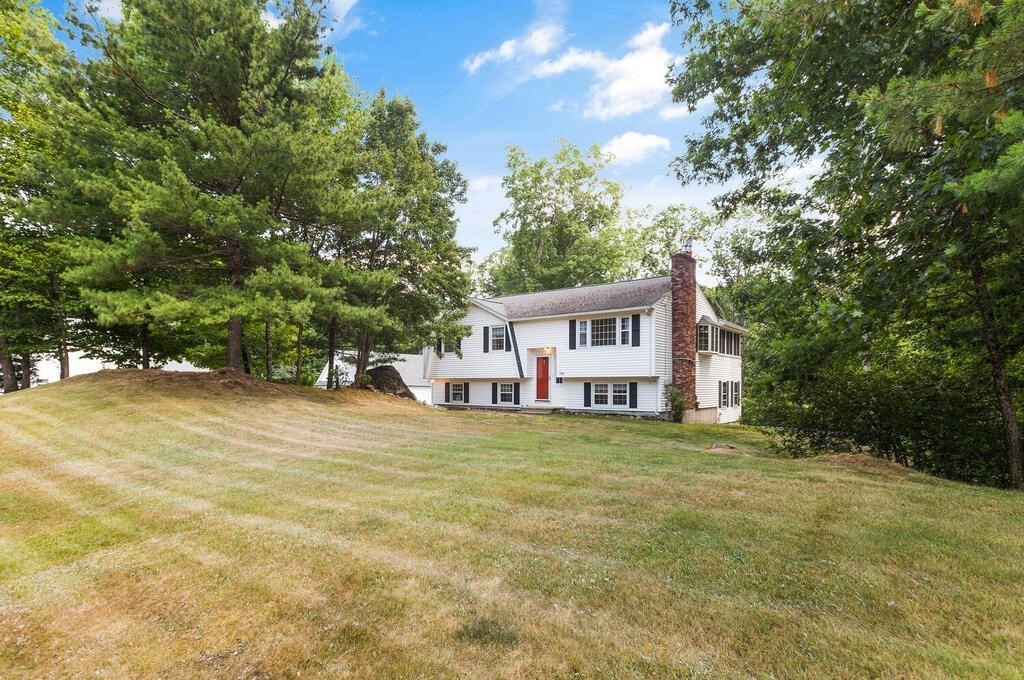 149 Cranberry Road Dracut, MA 01826 - Photo 3 of 35 Gallery Image 3