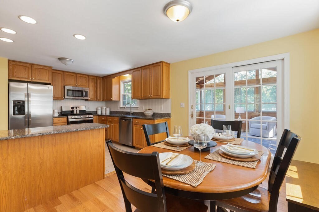 149 Cranberry Road Dracut, MA 01826 - Photo 10 of 35 Gallery Image 10