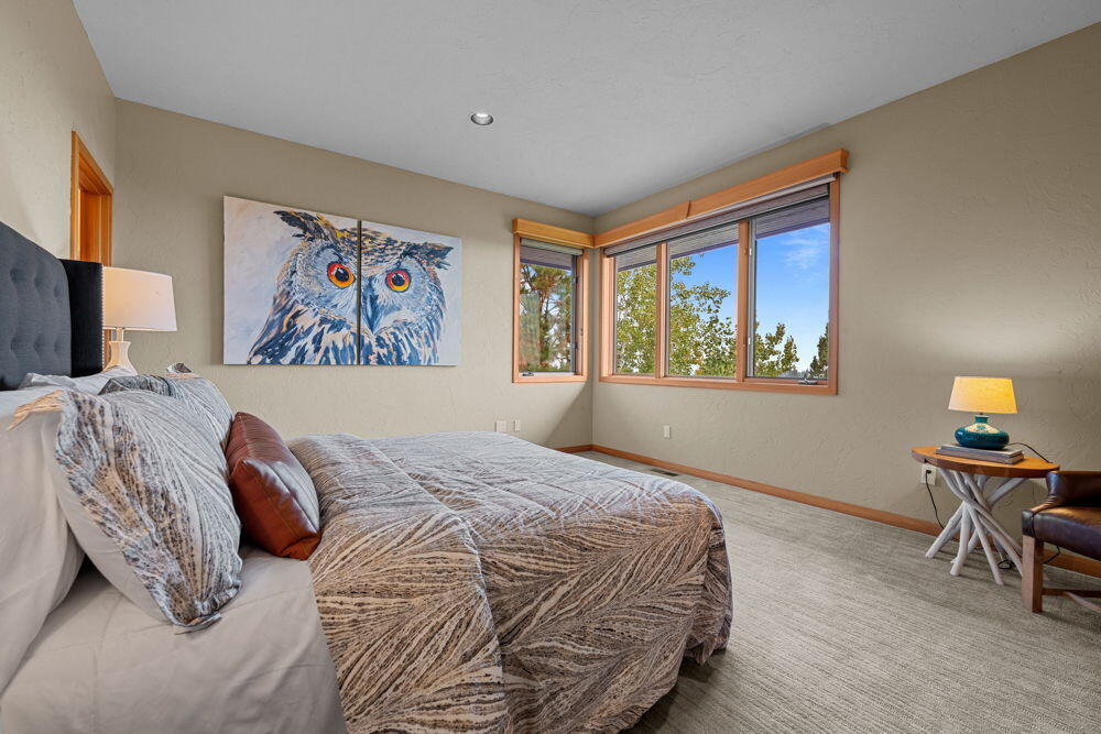 885 Northwest Chelsea Loop Bend, OR 97703 - Photo 39 of 57 82C 22-web-or-mls-Riley_Visuals-22 -