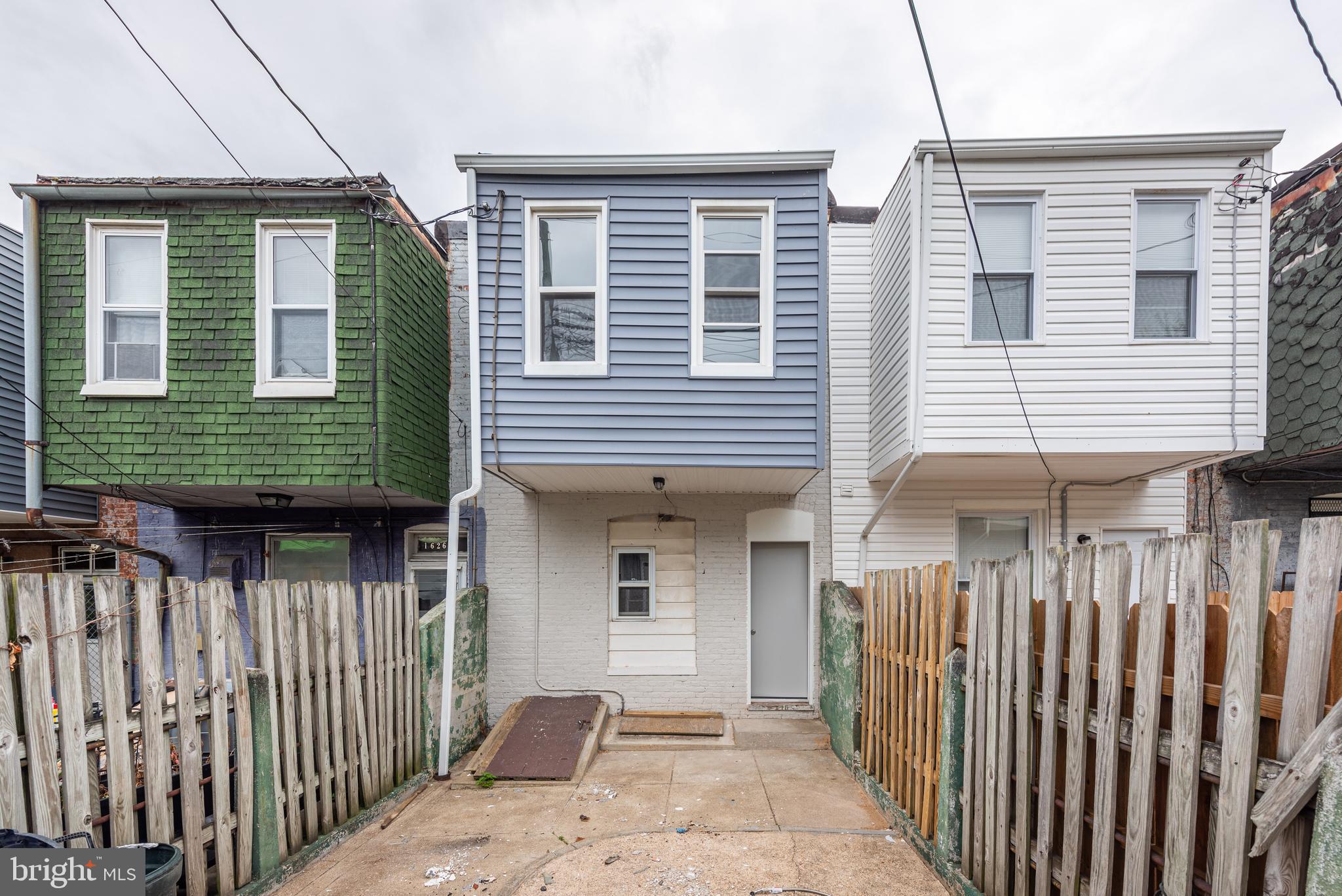 1624 Darley Avenue Baltimore, MD 21213 - Photo 27 of 28 a front view of a house