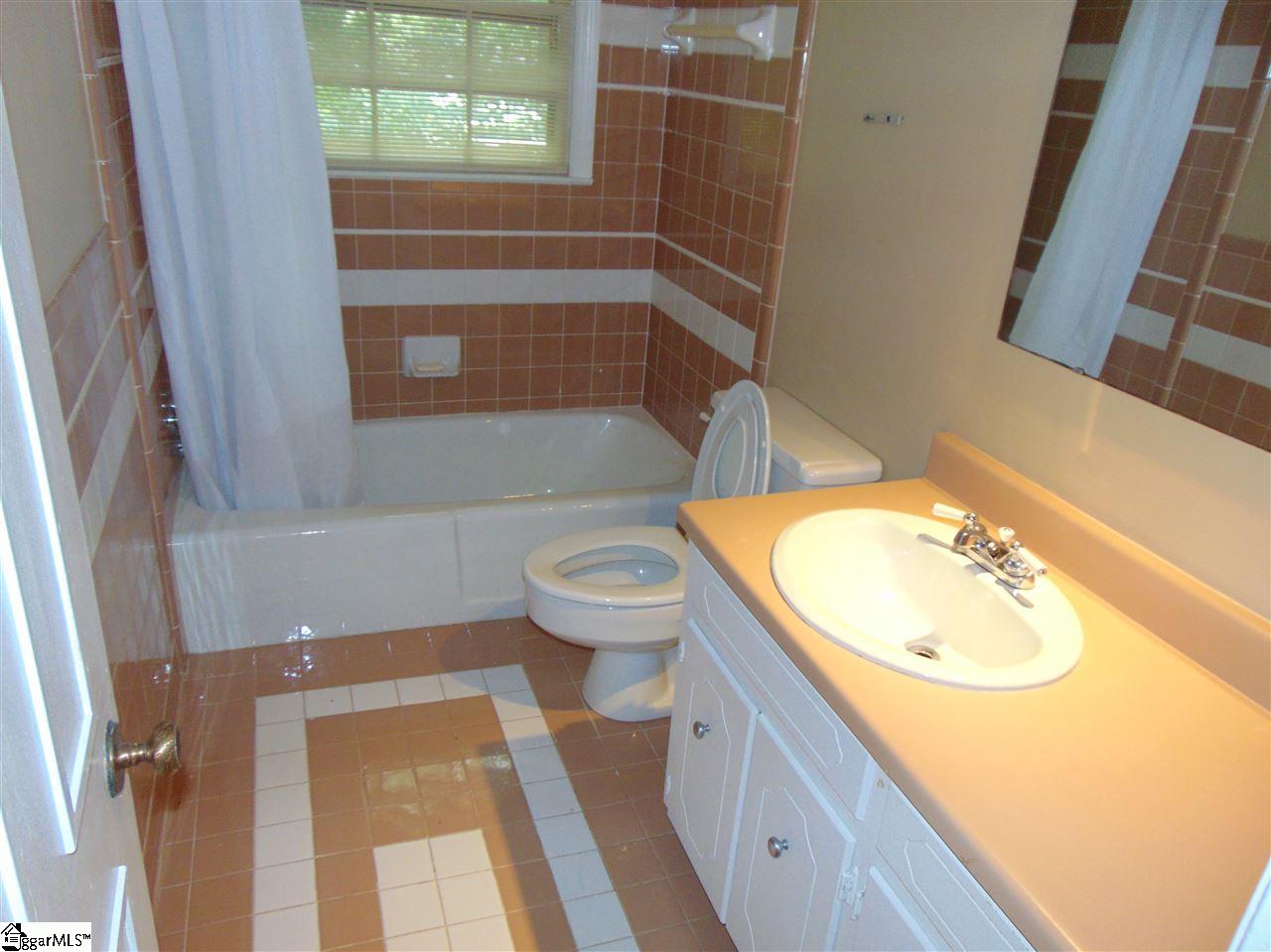 106 Bransfield Road Greenville, SC 29615 - Photo 20 of 34 Gallery Image 20
