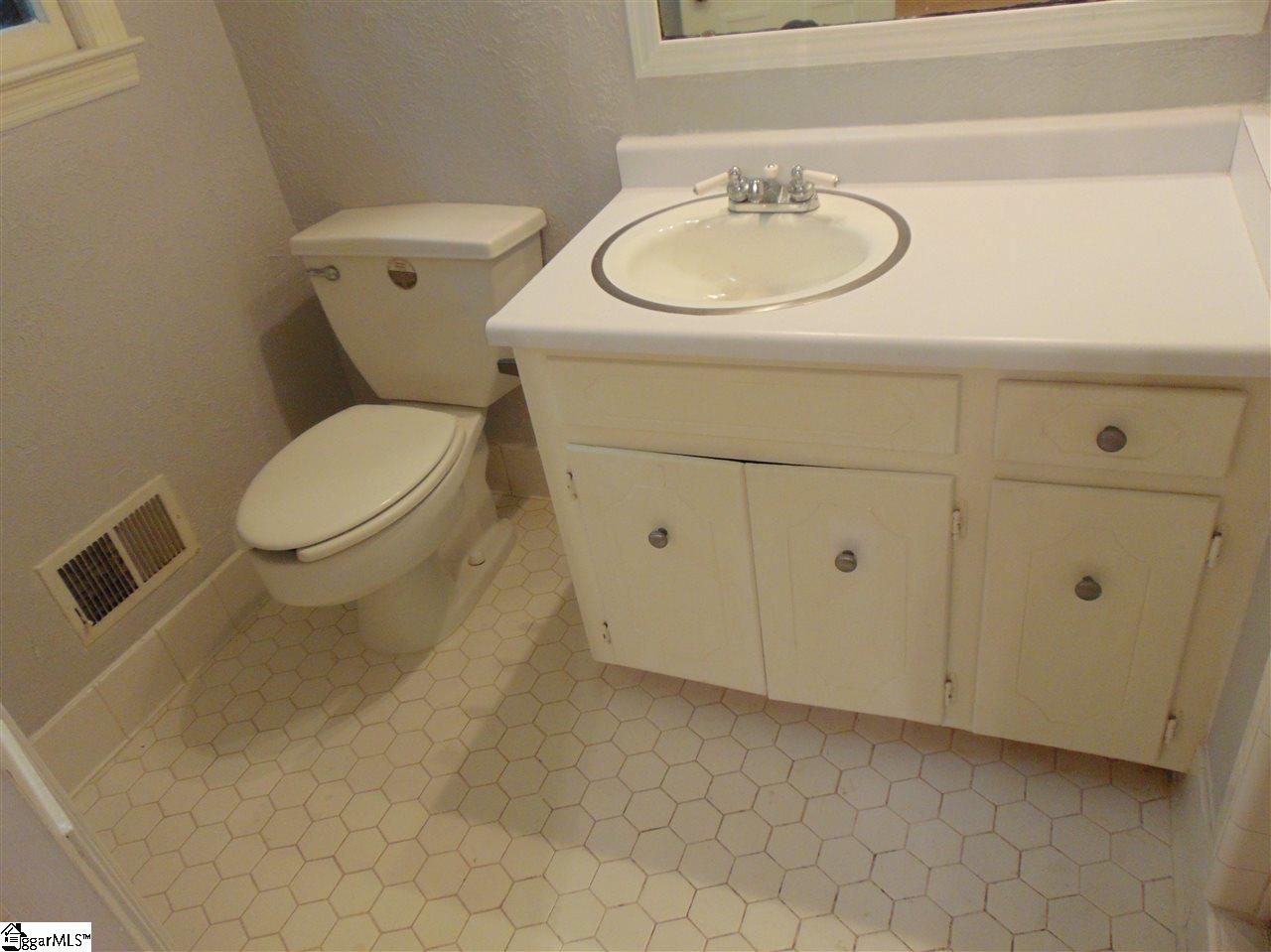 106 Bransfield Road Greenville, SC 29615 - Photo 22 of 34 Gallery Image 22
