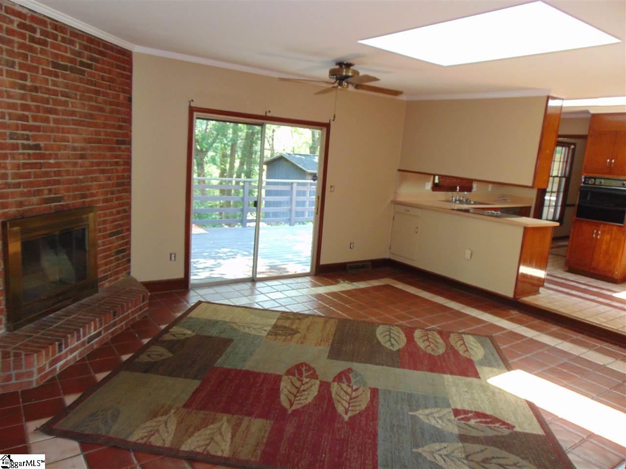 106 Bransfield Road Greenville, SC 29615 - Photo 4 of 34 Gallery Image 4
