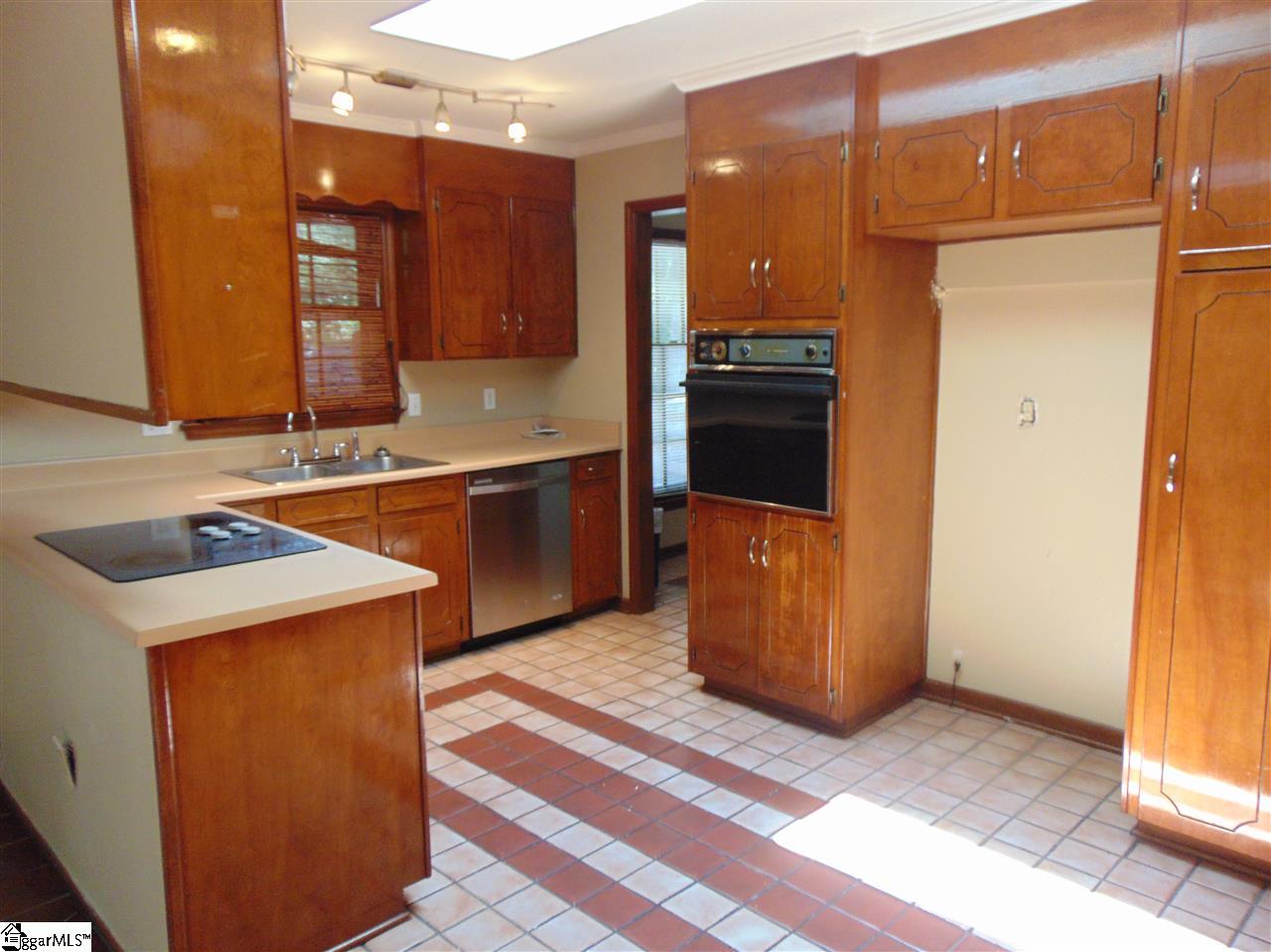 106 Bransfield Road Greenville, SC 29615 - Photo 6 of 34 Gallery Image 6