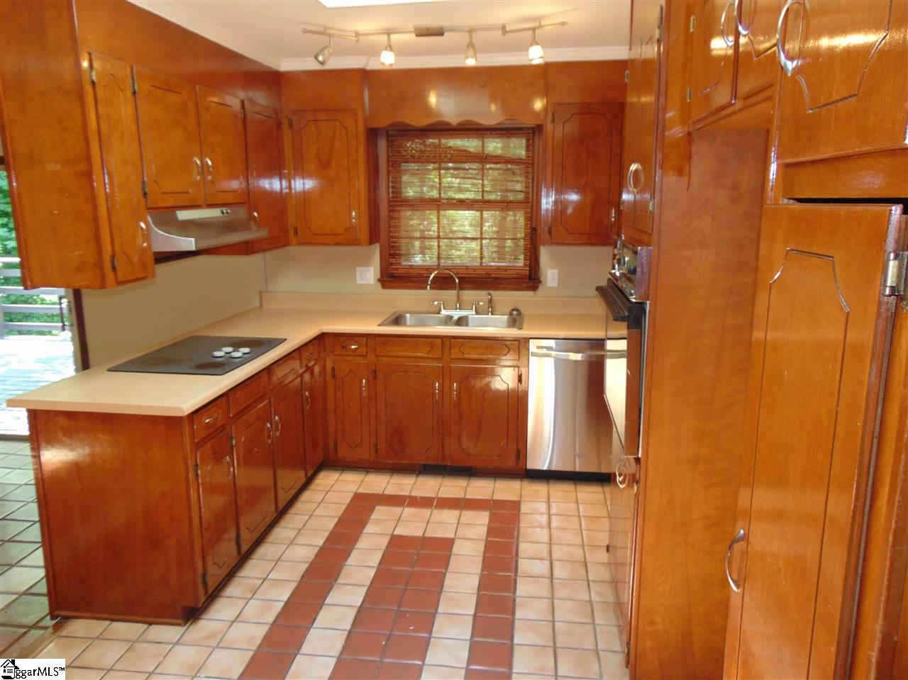 106 Bransfield Road Greenville, SC 29615 - Photo 7 of 34 Gallery Image 7