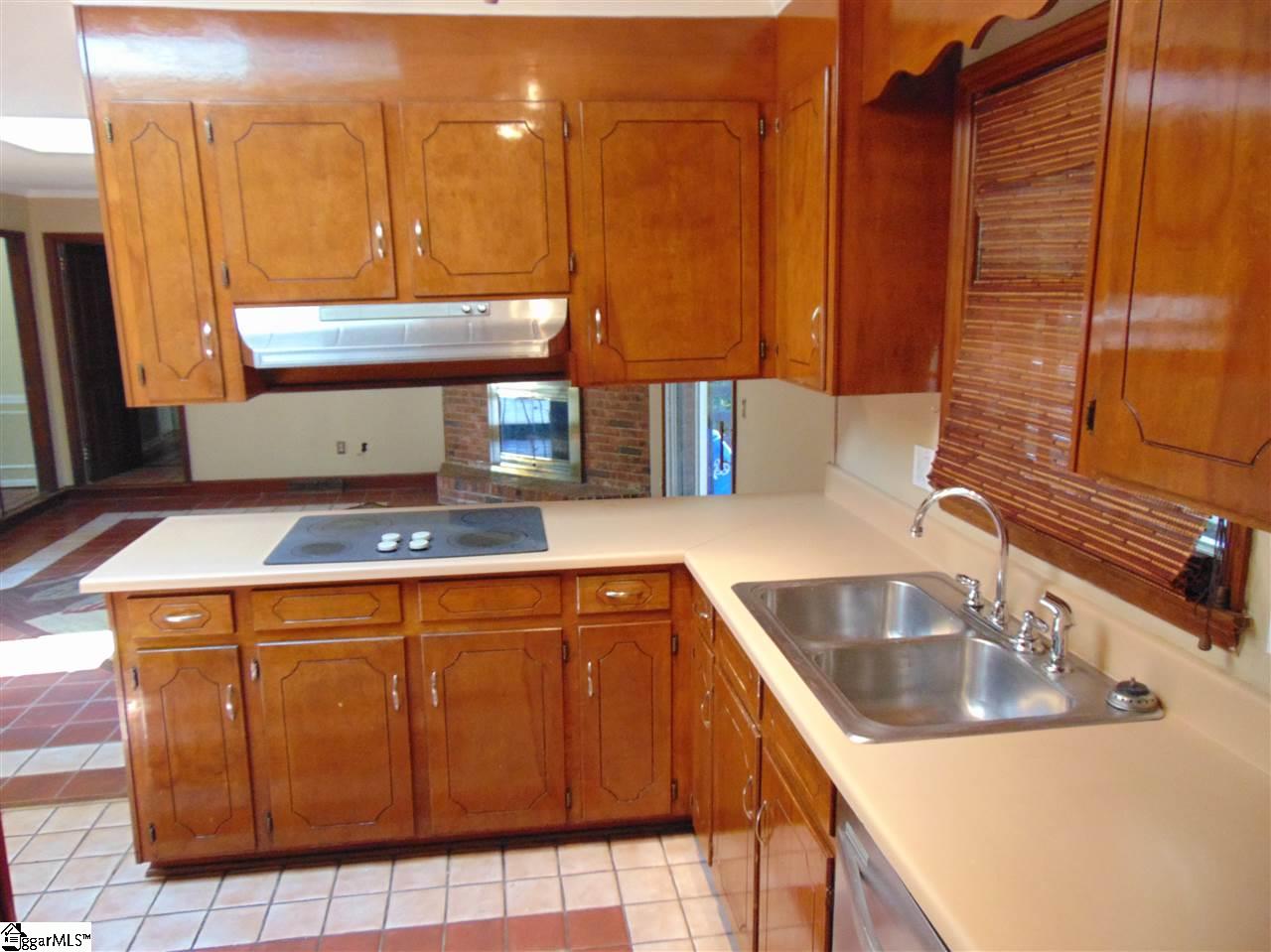 106 Bransfield Road Greenville, SC 29615 - Photo 9 of 34 Gallery Image 9