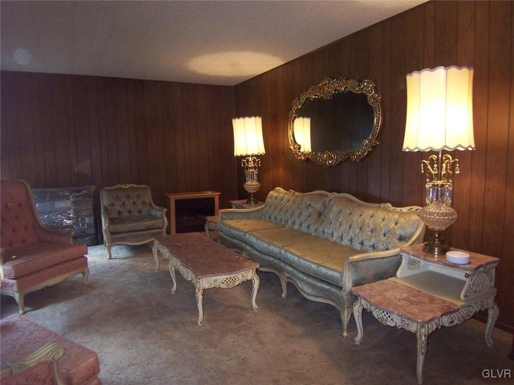 1452 Bangor Road Nazareth, PA 18064 - Photo 4 of 31 a living room with furniture and a lamp