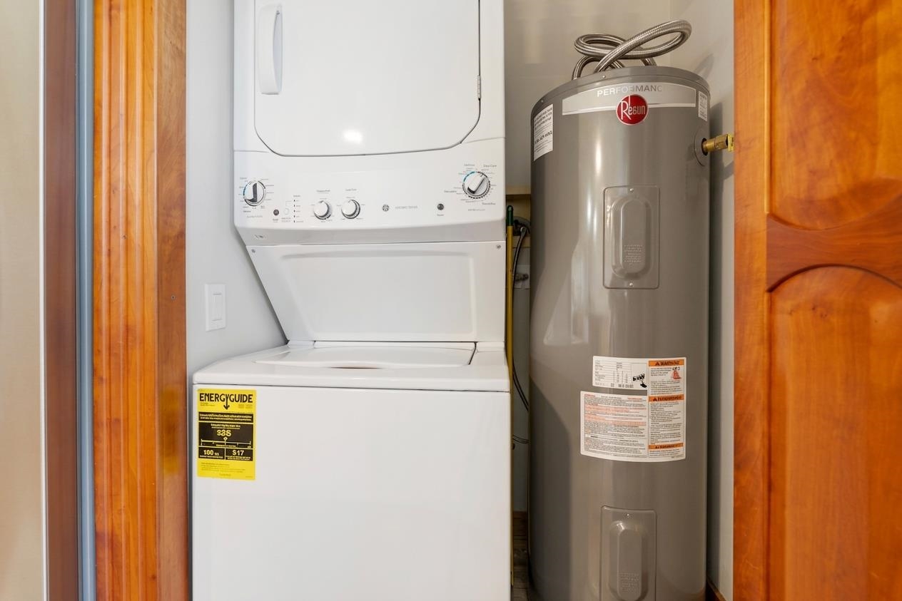 1002 South Kihei Road, Unit 114 Kihei, HI 96753 - Photo 35 of 50 a utility room with dryer and washer