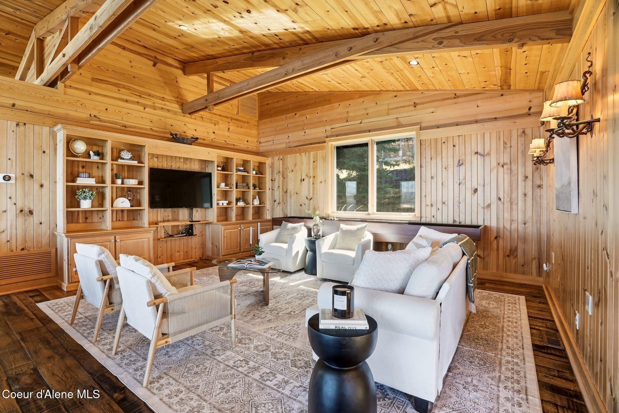 5015 Bottle Bay Road Sagle, ID 83860 - Photo 11 of 116 7_Inside-Media-Bottle Bay-5