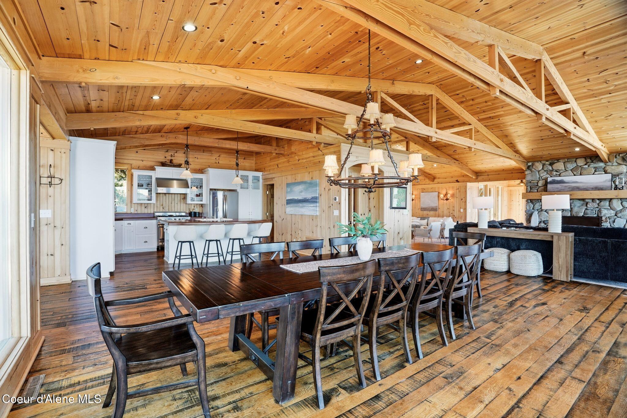 5015 Bottle Bay Road Sagle, ID 83860 - Photo 22 of 116 18_Inside-Media-Bottle Bay-16