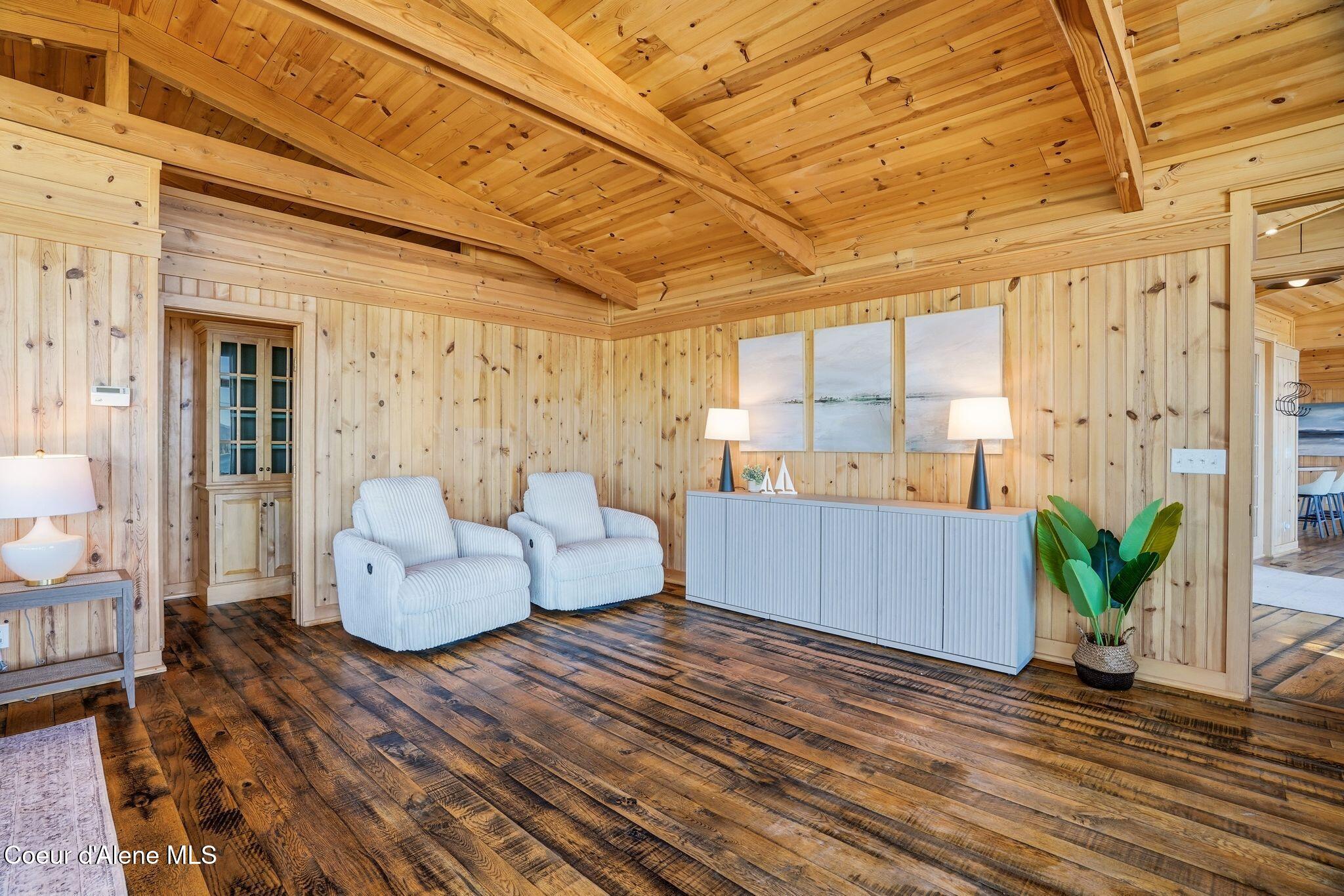 5015 Bottle Bay Road Sagle, ID 83860 - Photo 36 of 116 32_Inside-Media-Bottle Bay-30