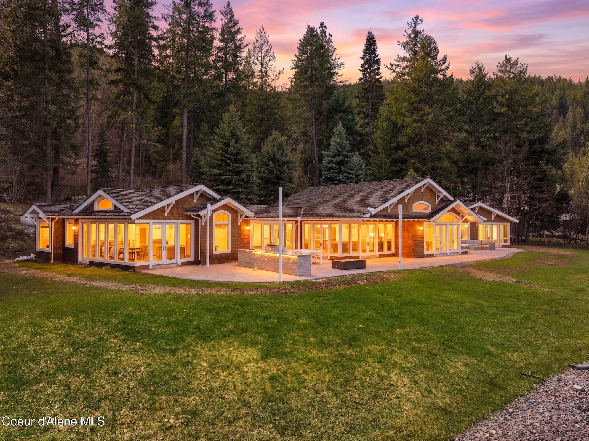 5015 Bottle Bay Road Sagle, ID 83860 - Photo 4 of 116 90_Inside-Media-Bottle bay Twilight (2)
