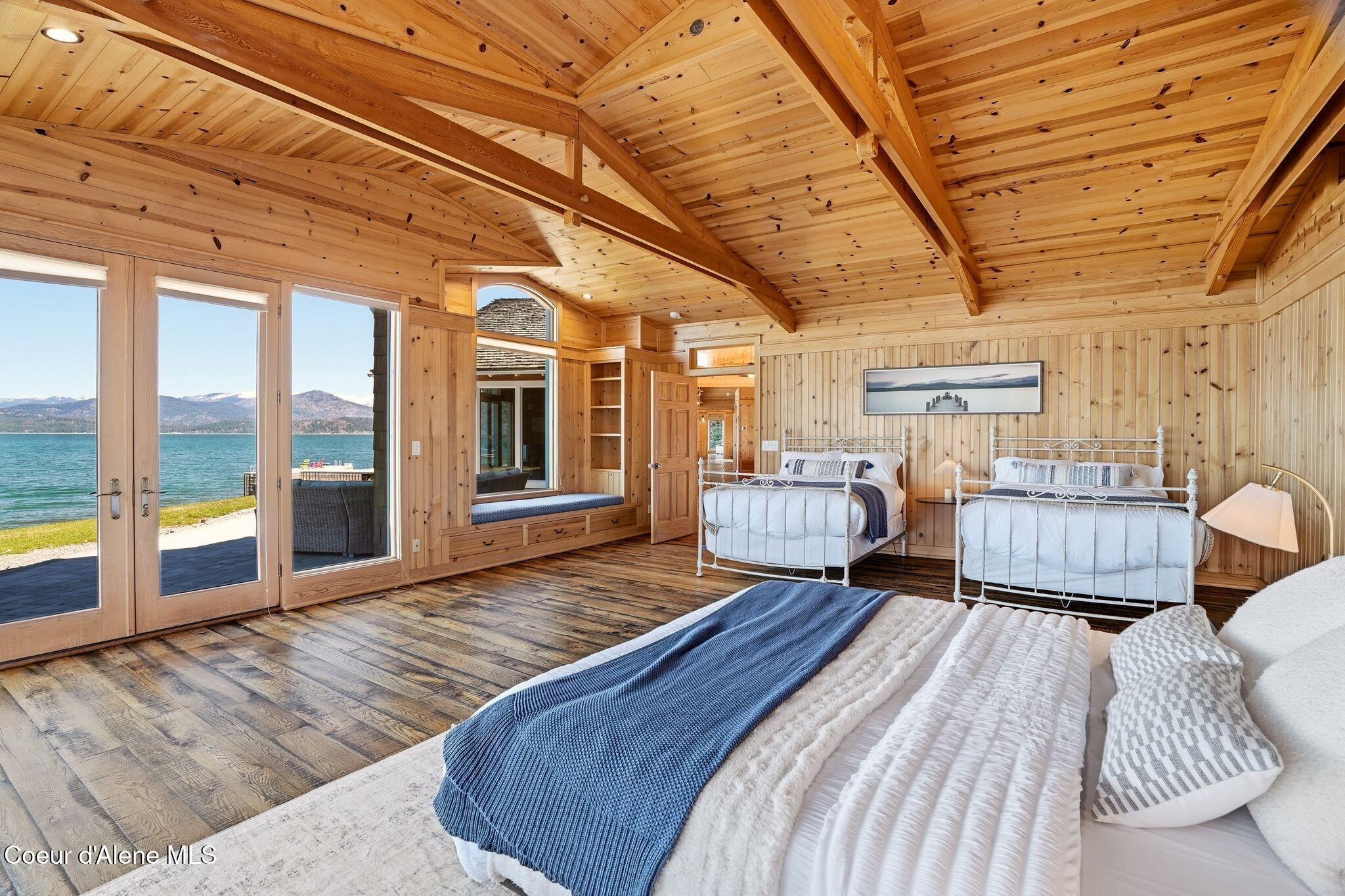 5015 Bottle Bay Road Sagle, ID 83860 - Photo 46 of 116 42_Inside-Media-Bottle Bay-40