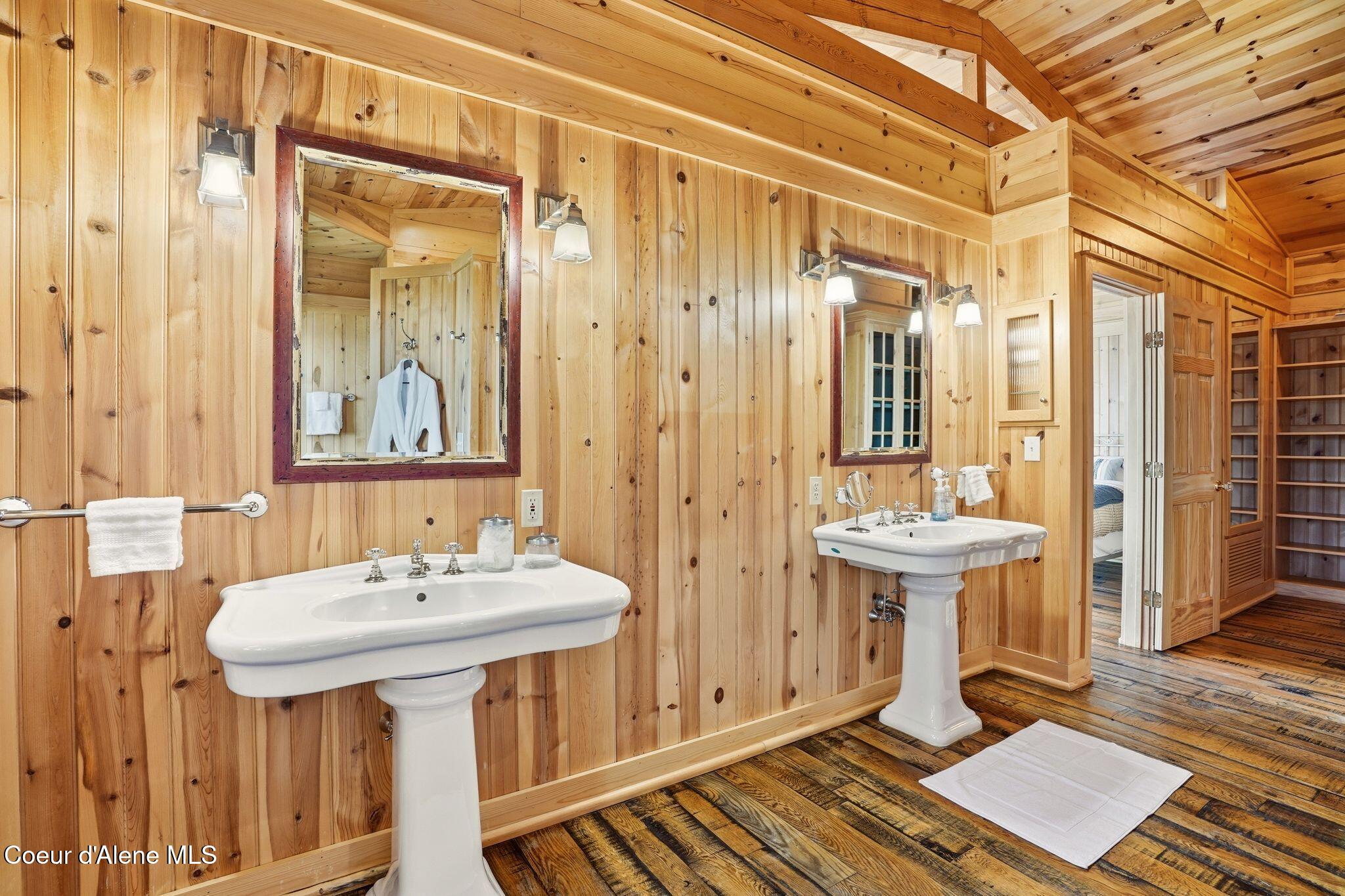 5015 Bottle Bay Road Sagle, ID 83860 - Photo 48 of 116 44_Inside-Media-Bottle Bay-42