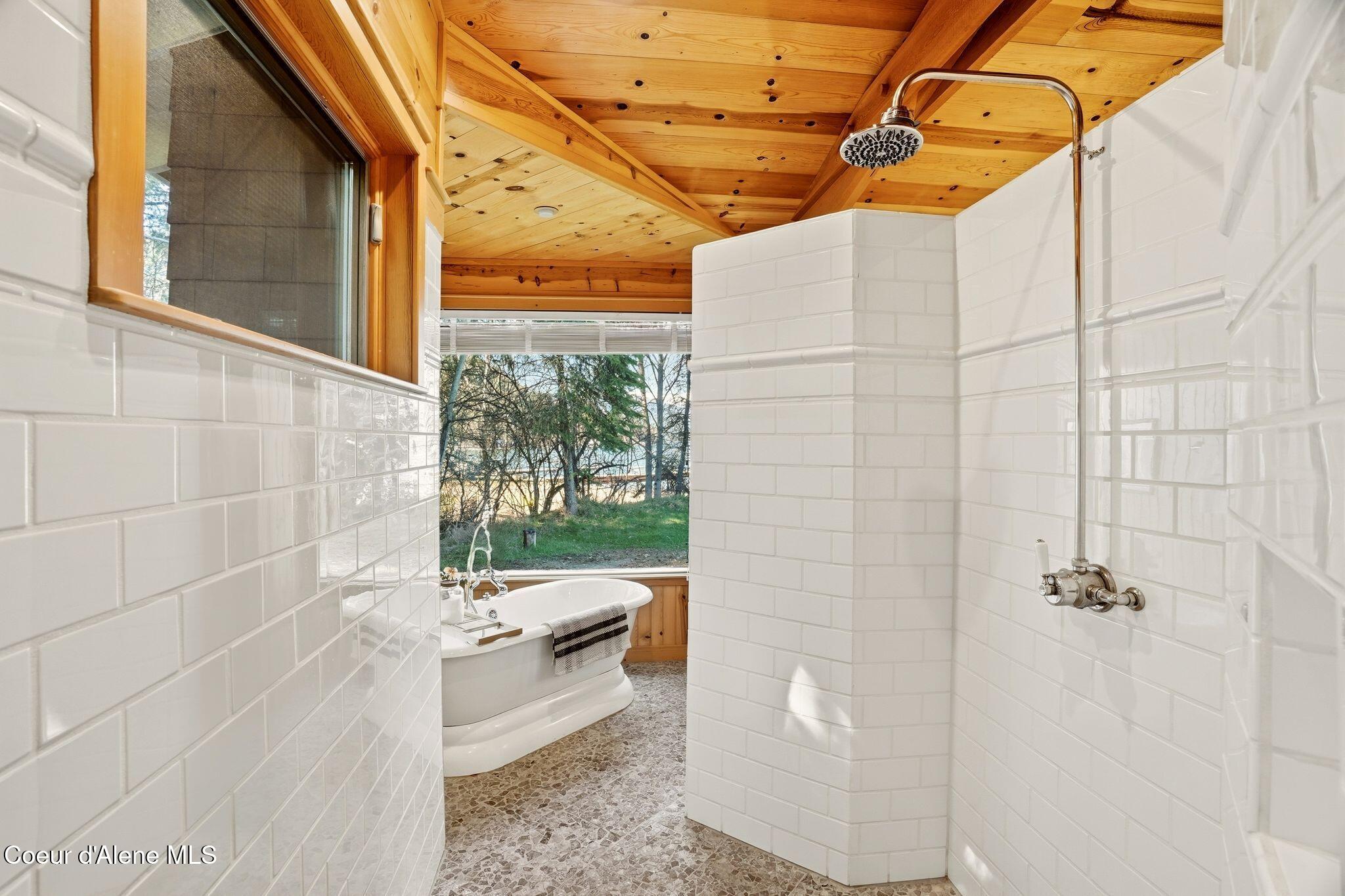 5015 Bottle Bay Road Sagle, ID 83860 - Photo 51 of 116 47_Inside-Media-Bottle Bay-45