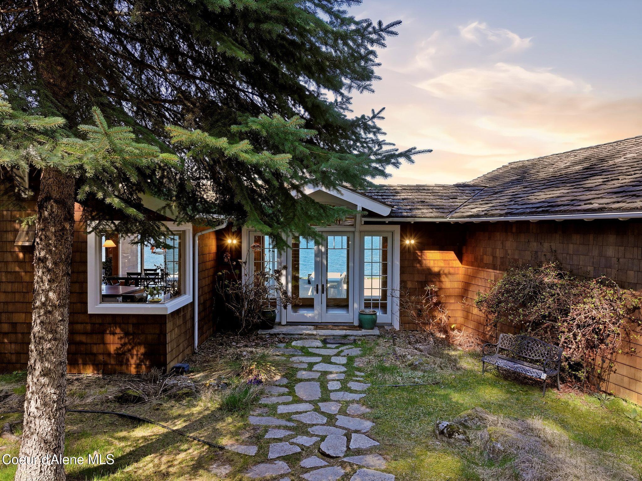 5015 Bottle Bay Road Sagle, ID 83860 - Photo 6 of 116 5_Inside-Media-Bottle Bay-3