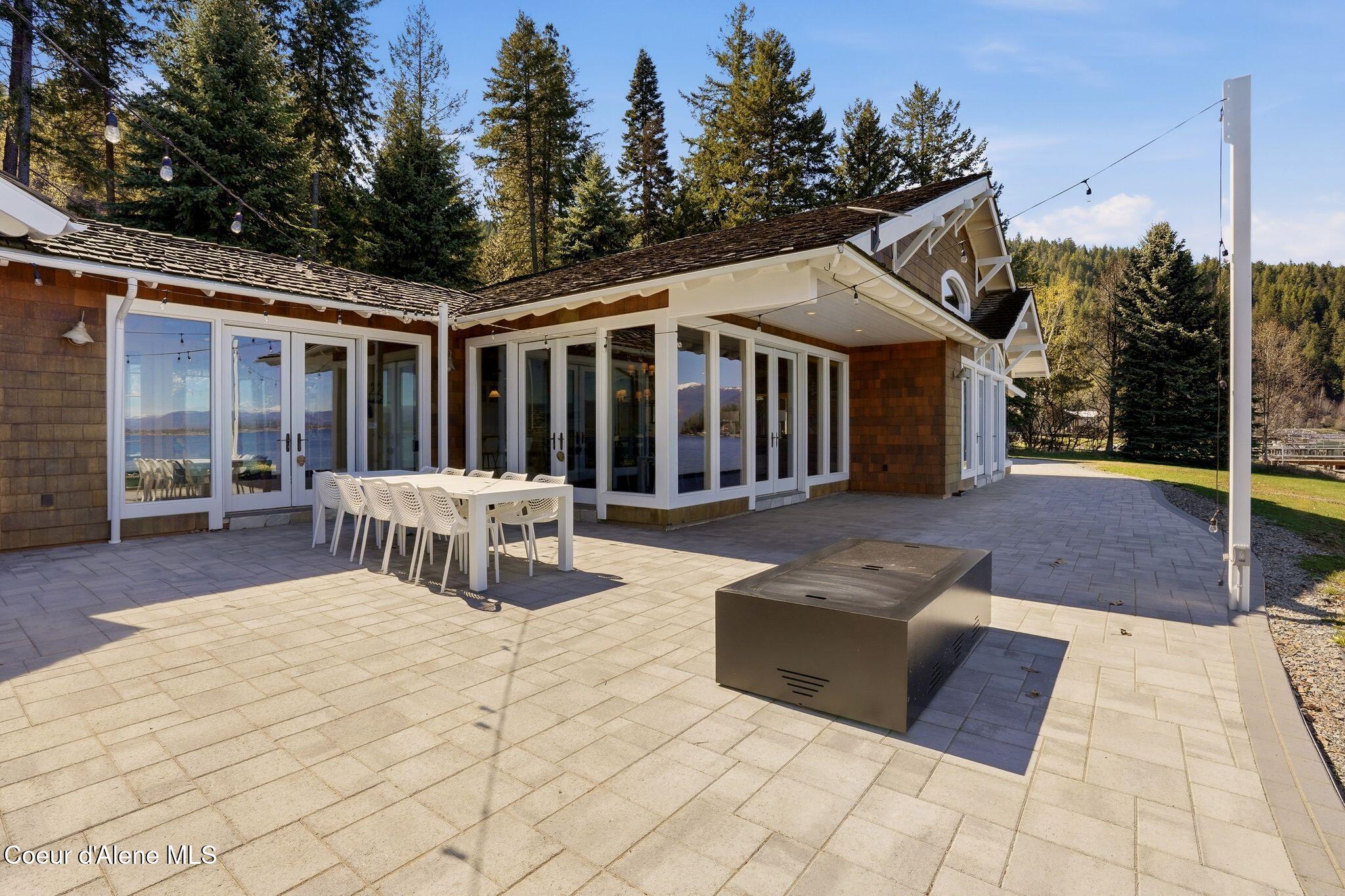 5015 Bottle Bay Road Sagle, ID 83860 - Photo 69 of 116 65_Inside-Media-Bottle Bay-63