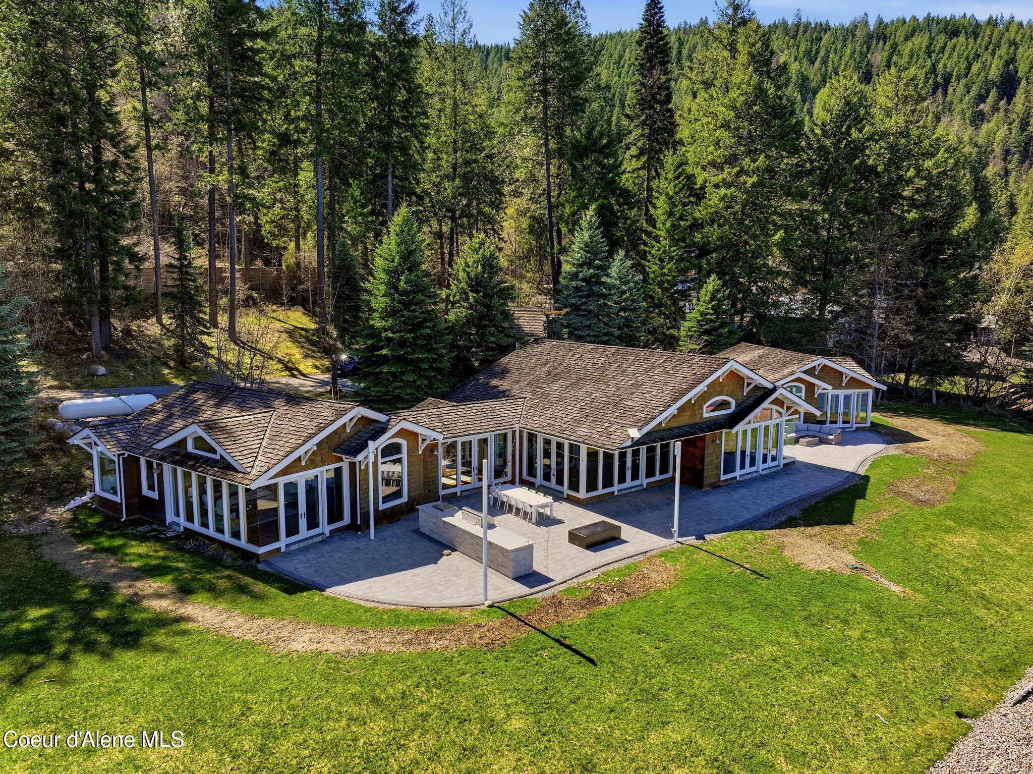 5015 Bottle Bay Road Sagle, ID 83860 - Photo 91 of 116 92_Inside-Media-Bottle Bay-89