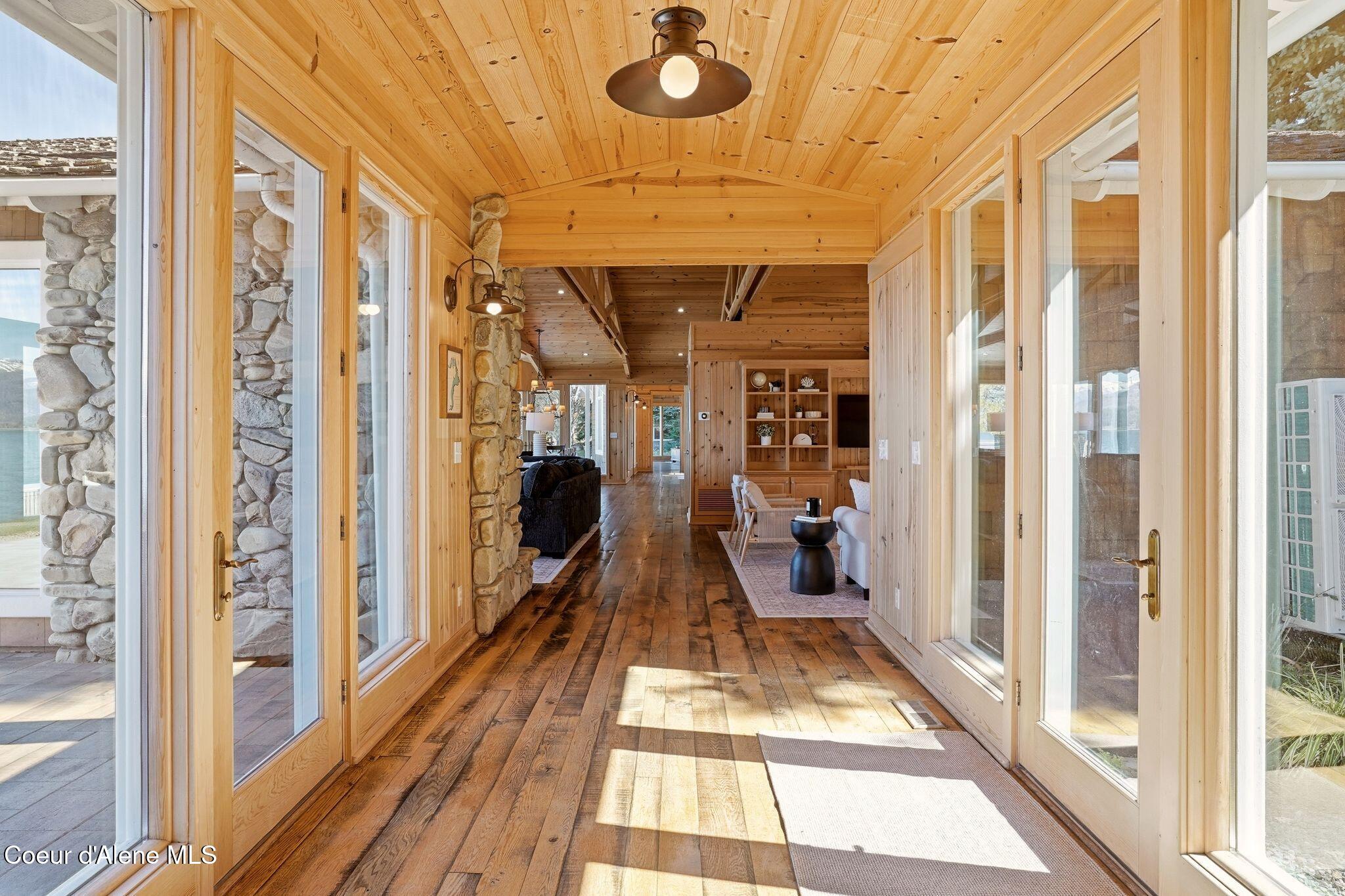 5015 Bottle Bay Road Sagle, ID 83860 - Photo 10 of 116 6_Inside-Media-Bottle Bay-4