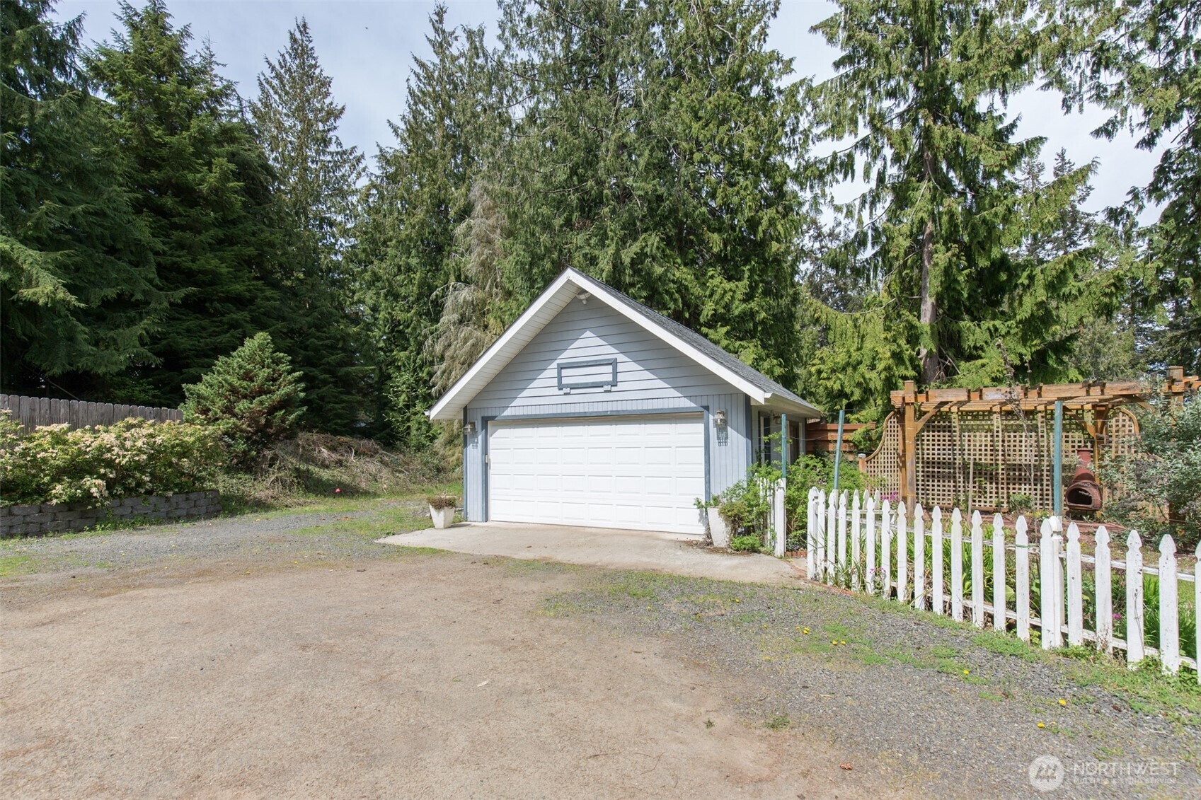 31 Salal Way Sequim, WA 98382 - Photo 4 of 40