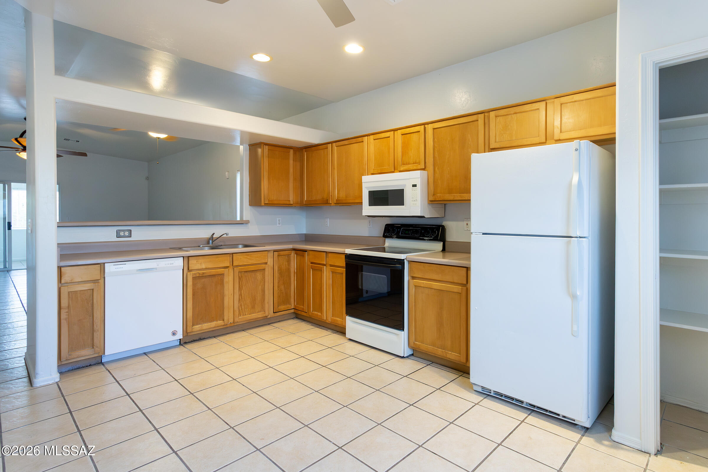 392 Falcon Court Rio Rico, AZ 85648 - Photo 6 of 49
