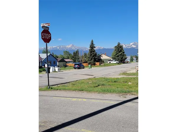 $459,000 | 140 West Chestnut Street, Leadville, CO 80461