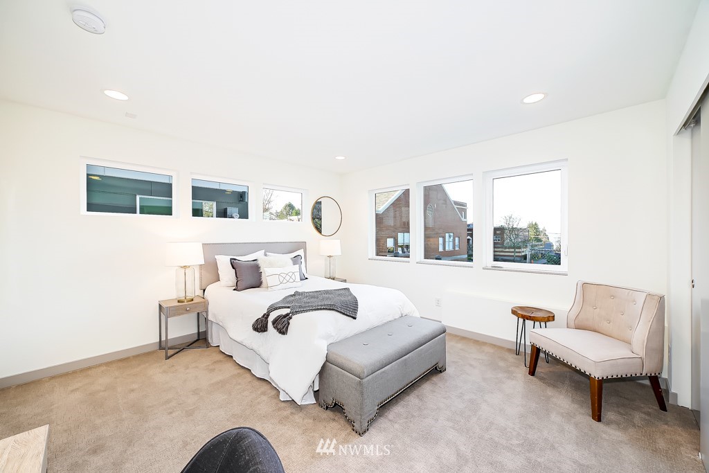 4311 Southwest Frontenac Street, Unit B Seattle, WA 98136 - Photo 10 of 17 Gallery Image 10