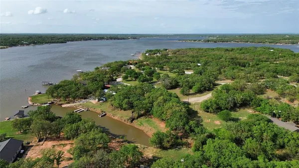 $109,000 | 8 Iowa Court, Nocona, TX 76255