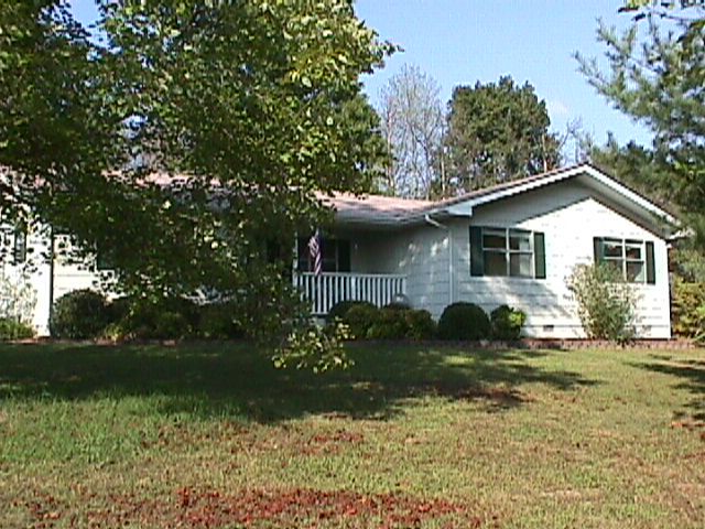 5217 Howardsville Road Apison, TN 37302 - Photo 1 of 9 Primary Photo