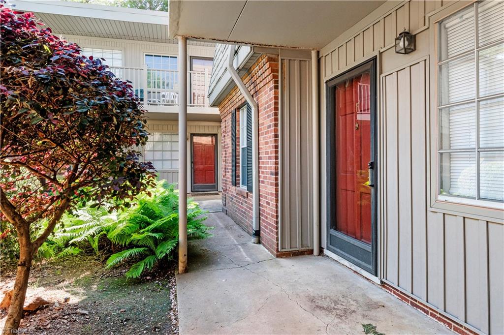 3830 Country Club Road, Unit F Winston-Salem, NC 27104 - Photo 3 of 20 Porch