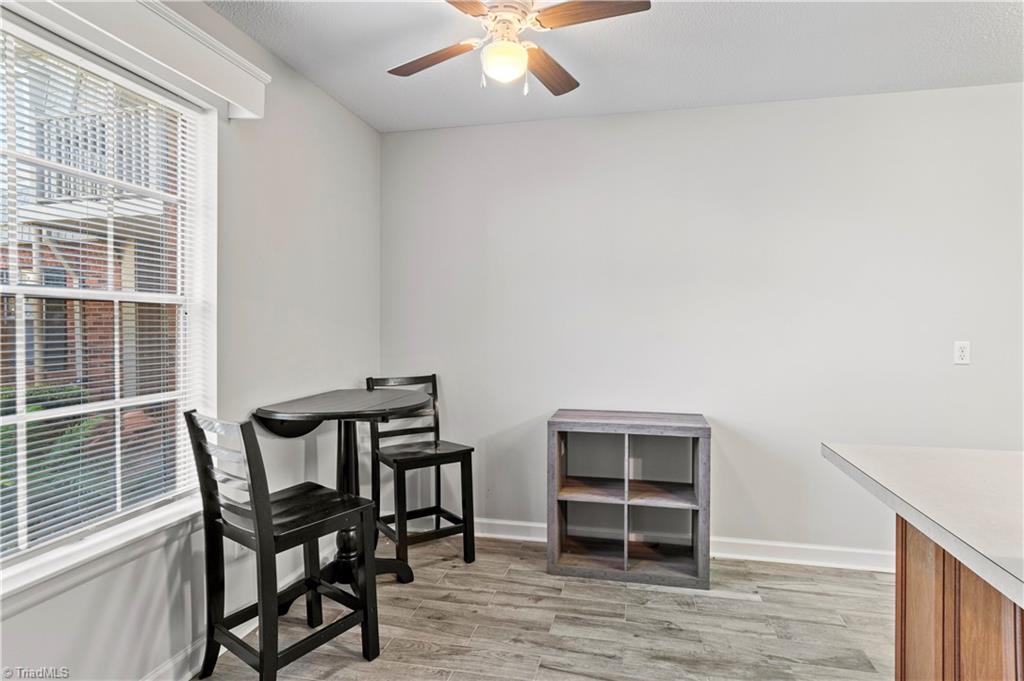 3830 Country Club Road, Unit F Winston-Salem, NC 27104 - Photo 6 of 20 Eat in Kitchen