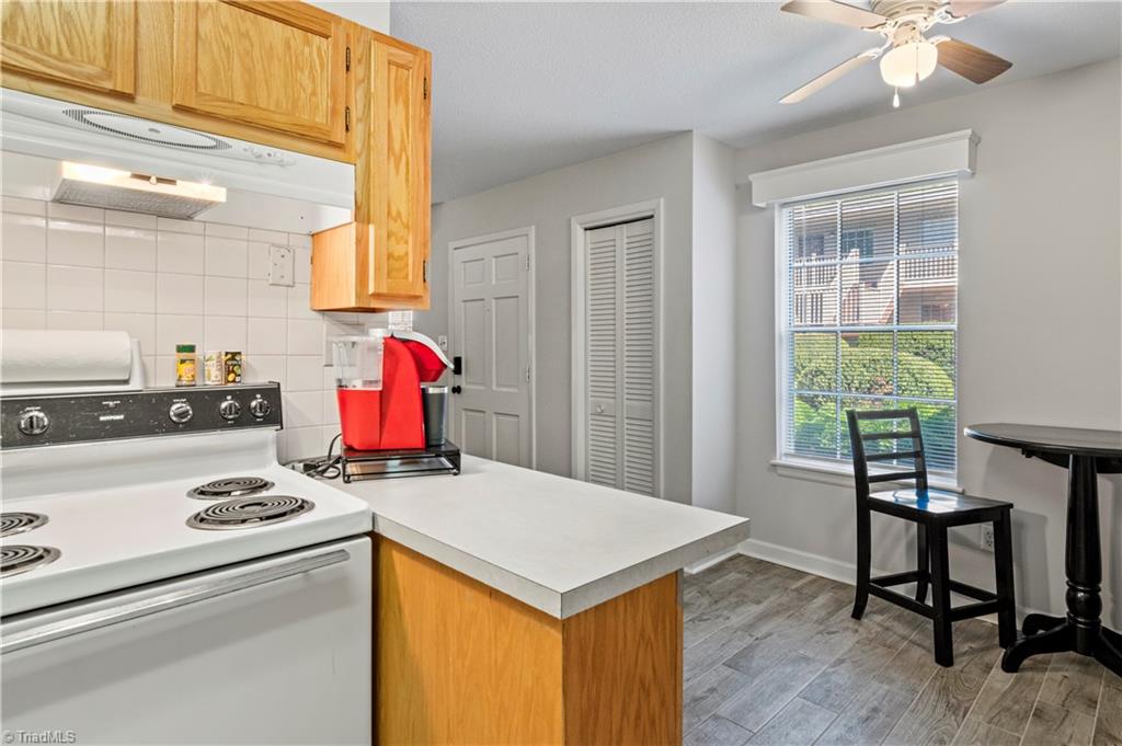 3830 Country Club Road, Unit F Winston-Salem, NC 27104 - Photo 8 of 20 Kitchen
