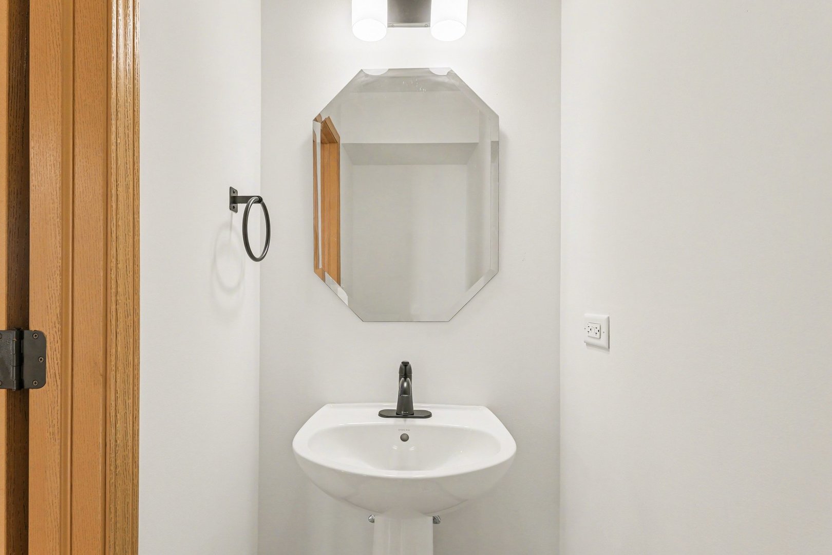 3909 Sedge Street Zion, IL 60099 - Photo 12 of 23