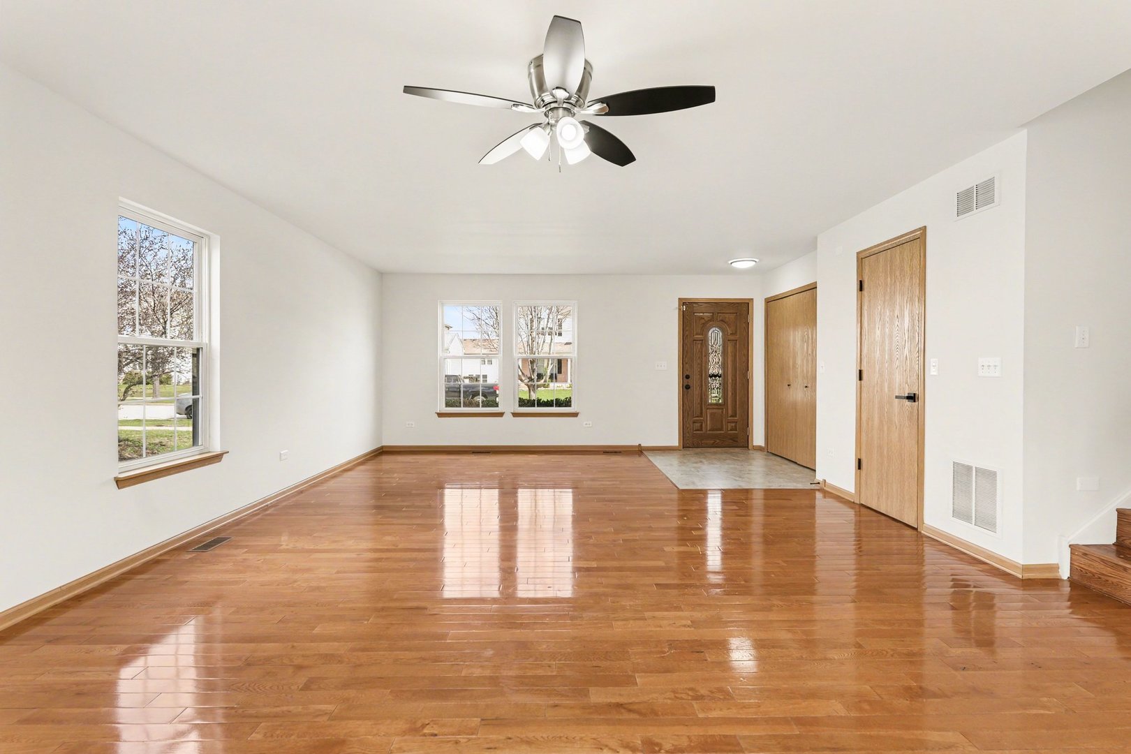 3909 Sedge Street Zion, IL 60099 - Photo 5 of 23