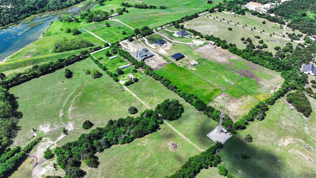 3291 Plainview Road Midlothian, TX 76065 - Photo 2 of 4 an aerial view of a yard