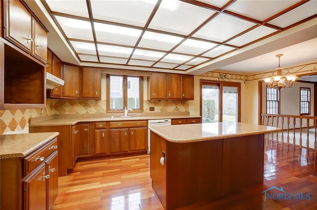 1249 Woodstream Road Perrysburg, OH 43551 - Photo 12 of 36 Gallery Image 12