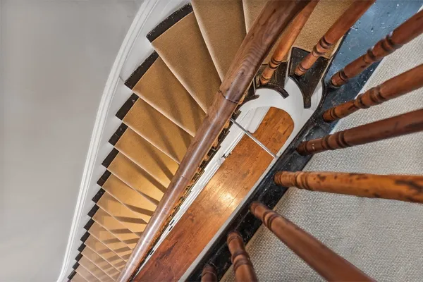 a view of an outdoor space