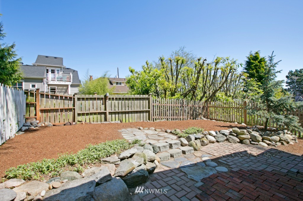 928 North 80th Street Seattle, WA 98103 - Photo 12 of 13 Gallery Image 12
