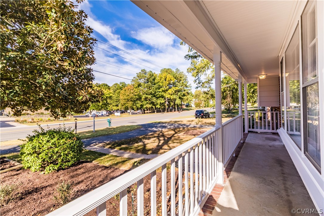 9322 Three Chopt Road Henrico, VA 23229 - Photo 7 of 46 Gallery Image 7