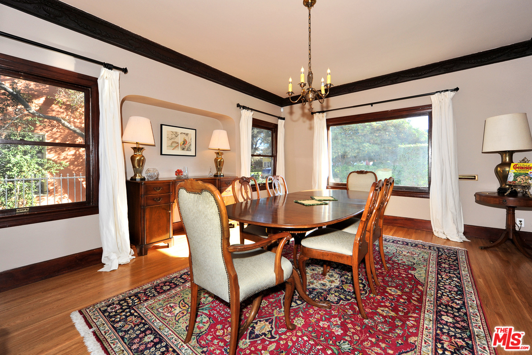 1627 Virginia Road Los Angeles, CA 90019 - Photo 11 of 37 Gallery Image 11