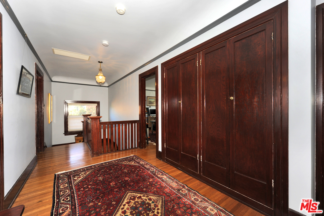 1627 Virginia Road Los Angeles, CA 90019 - Photo 21 of 37 Gallery Image 21