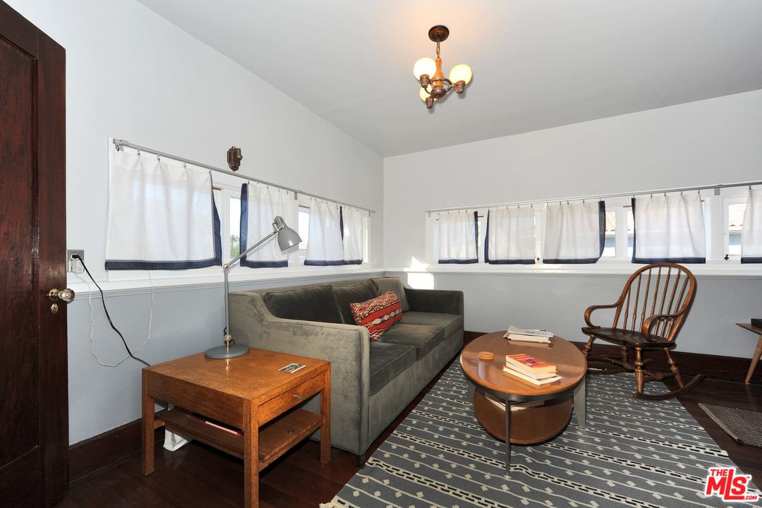 1627 Virginia Road Los Angeles, CA 90019 - Photo 25 of 37 Gallery Image 25