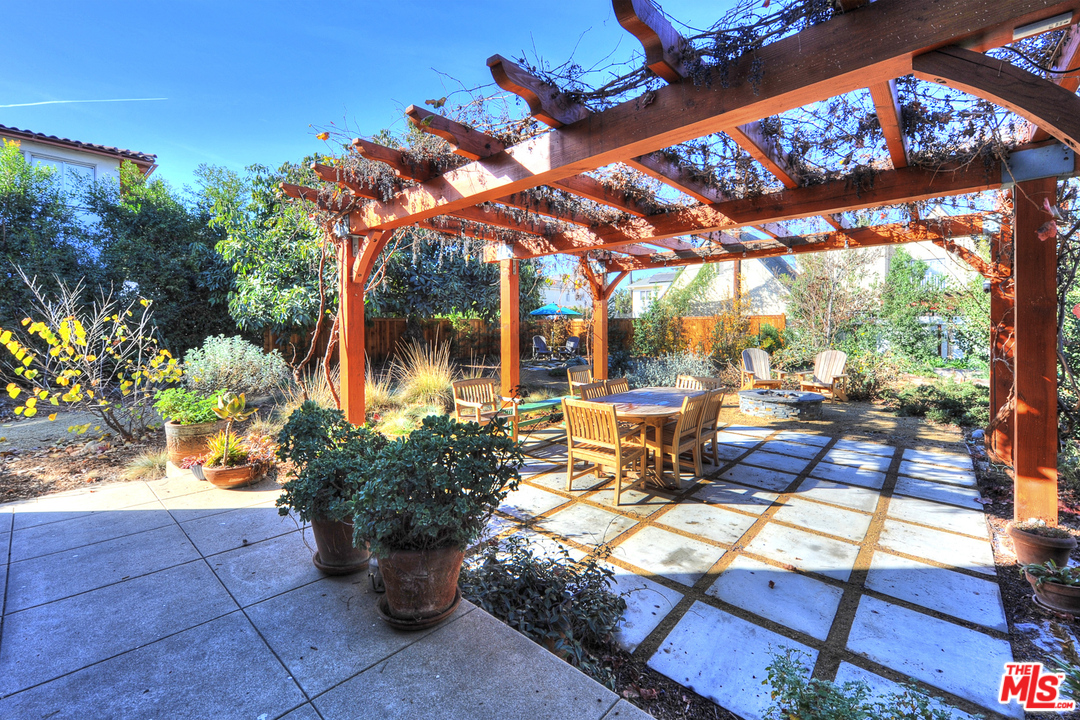 1627 Virginia Road Los Angeles, CA 90019 - Photo 33 of 37 Gallery Image 33