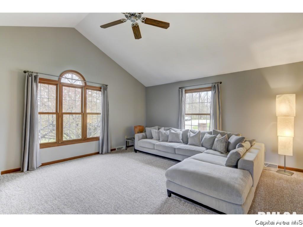 203 Bristol Road Chatham, IL 62629 - Photo 3 of 35 Gallery Image 3