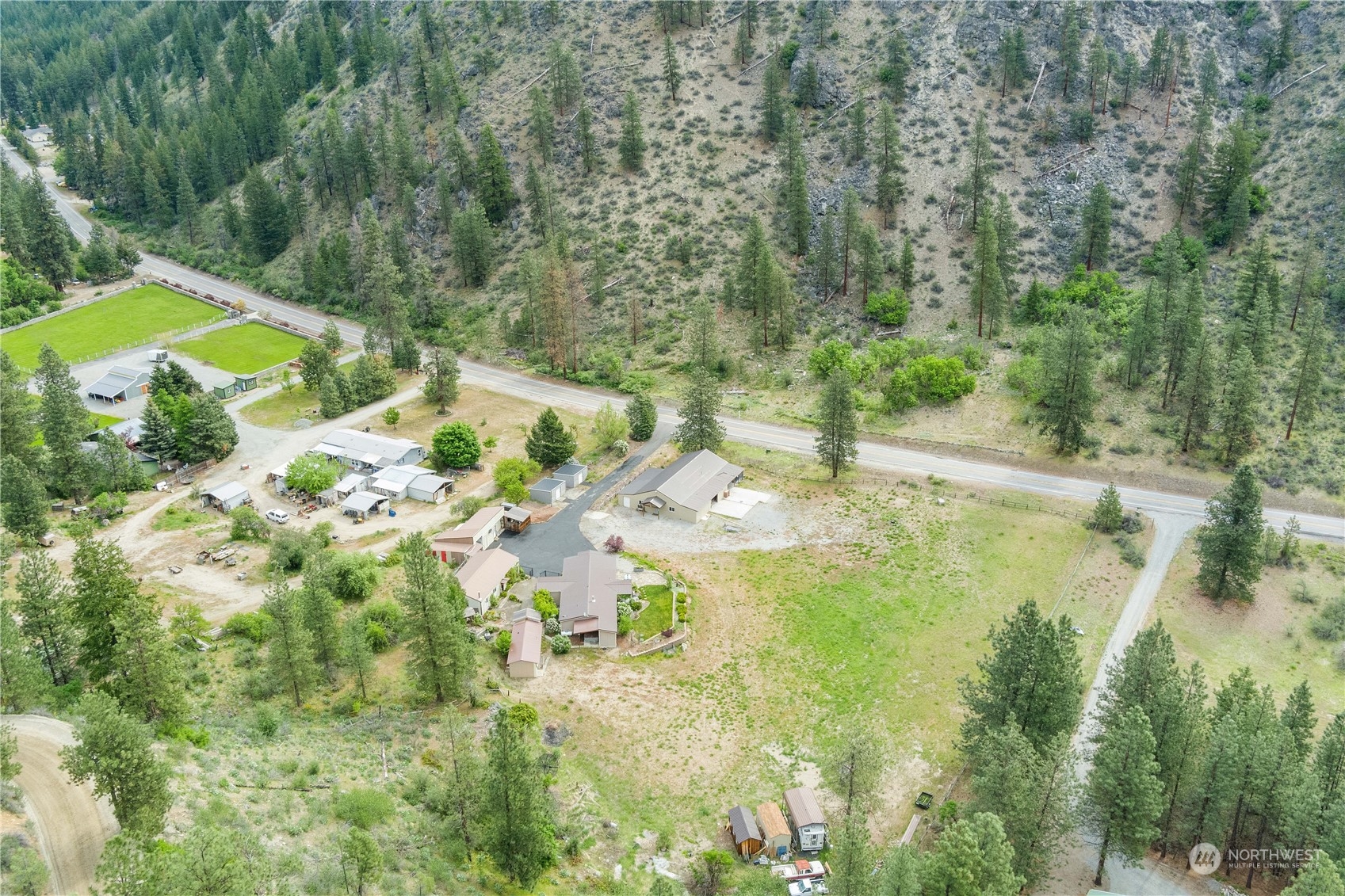 4550 Navarre Coulee Road Chelan, WA 98816 - Photo 33 of 37 Gallery Image 33
