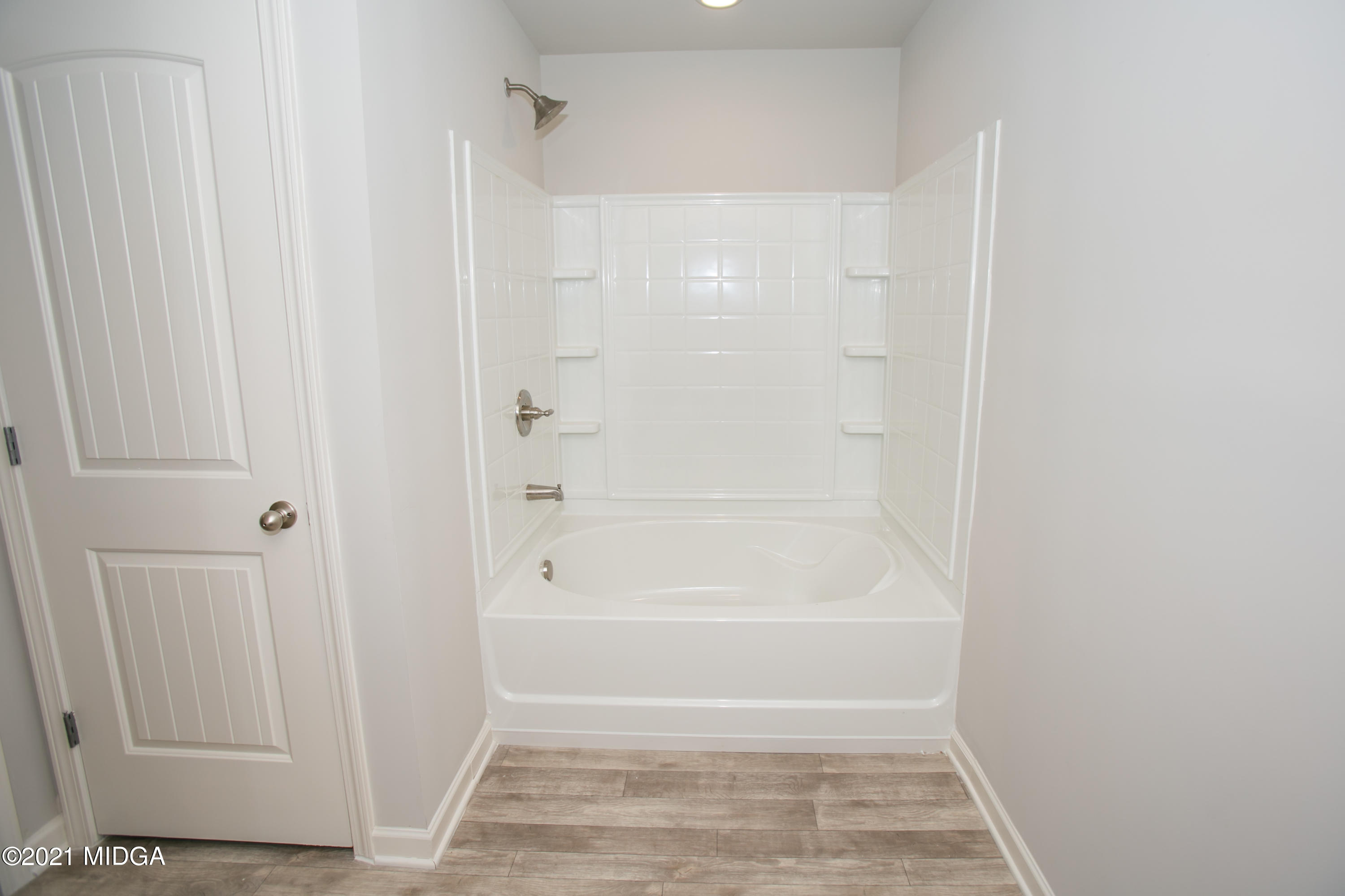 103 Sara Kay Lane, Unit 37 Macon, GA 31210 - Photo 31 of 38 a bathroom with a shower
