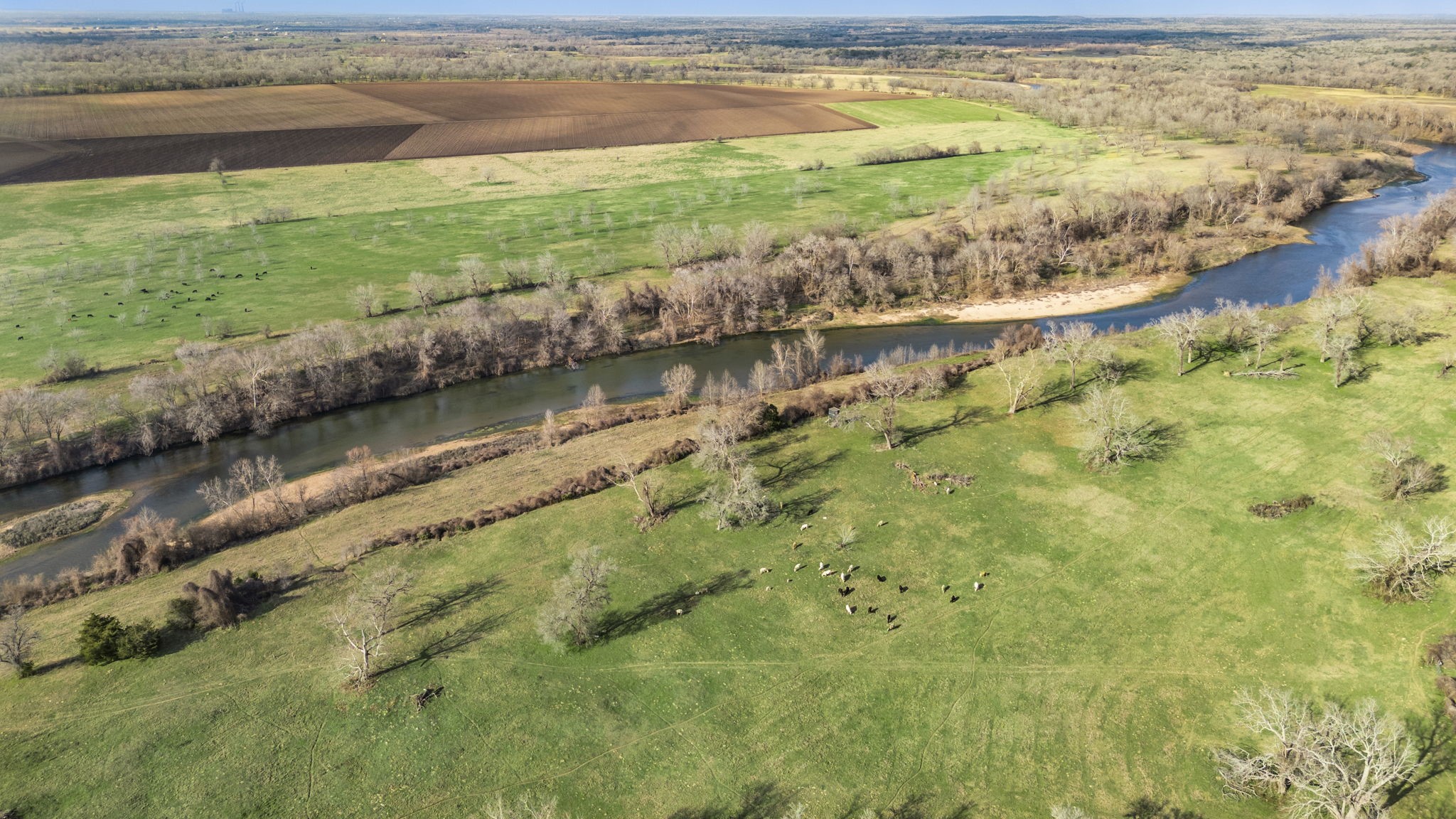 Tbd Shaws Bend Road Columbus, TX 78934 - Photo 10 of 35 a view of an ocean and a yard